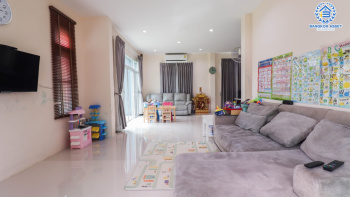 *****บ้านเดี่ยวมือสอง ม.บ้านสุขสบาย เอกชัย-บางบอน เนื้อที่ 110.5 ตร.ว. ฟังก์ชัน 4 ห้องนอน 3 ห้องน้ำ จอดรถได้ 4 คัน พื้นที่ใช้สอยเยอะถึง 194 ตร.ม. บนทำเลศักยภาพ เชื่อมต่อหลายเส้นทาง ใกล้เซ็นทรัลพระราม2 จุดขึ้นทางด่วน "พระราม2"